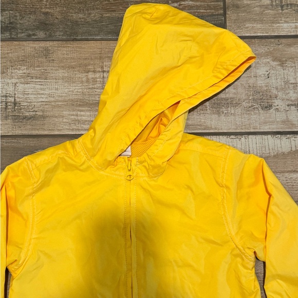 EUC Gap Raincoat Size 3T - Picture 2 of 4